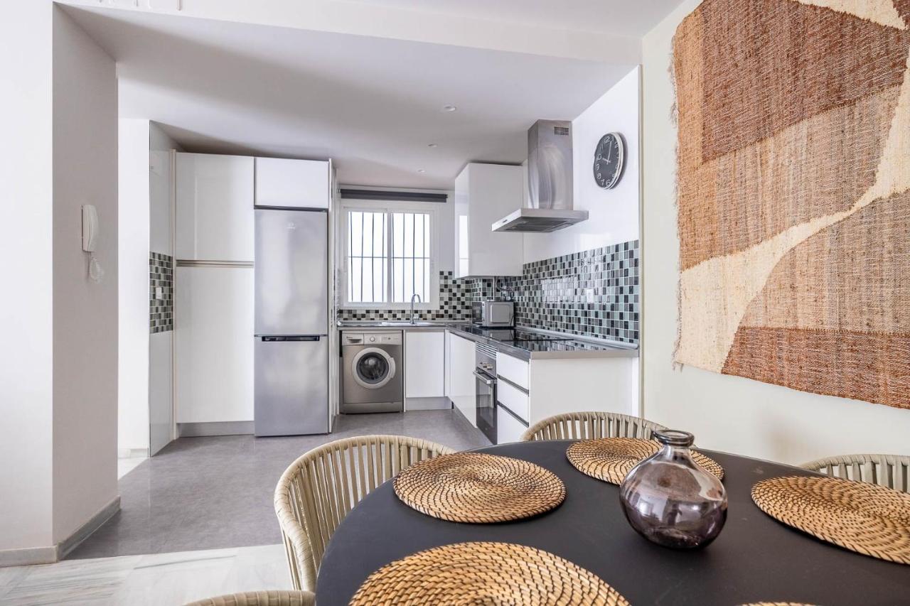 סביליה Amplisimo Apartamento De Diseno Nuevo En El Corazon De Triana, Parking Included מראה חיצוני תמונה