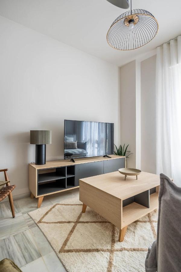 סביליה Amplisimo Apartamento De Diseno Nuevo En El Corazon De Triana, Parking Included מראה חיצוני תמונה