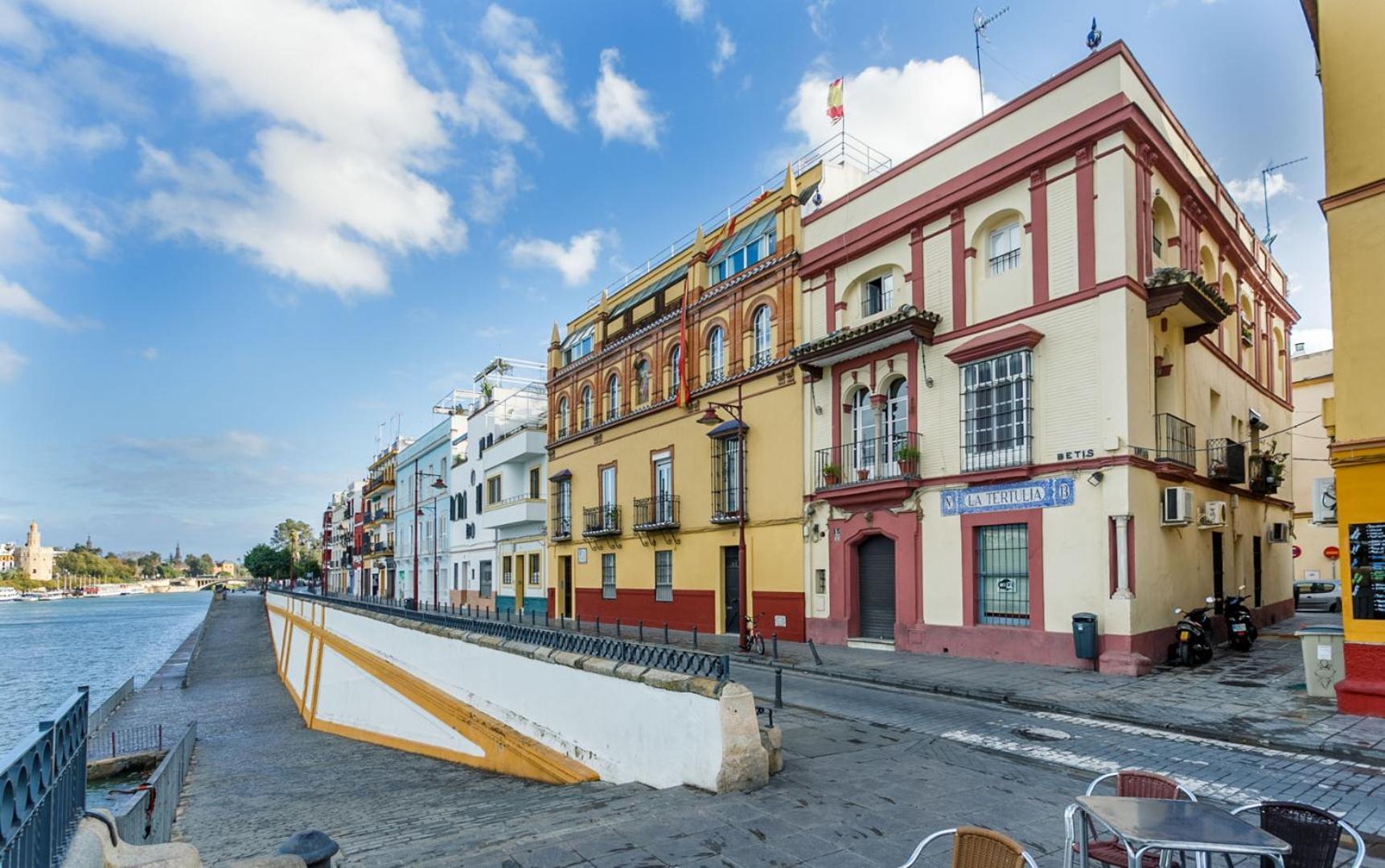 סביליה Amplisimo Apartamento De Diseno Nuevo En El Corazon De Triana, Parking Included מראה חיצוני תמונה